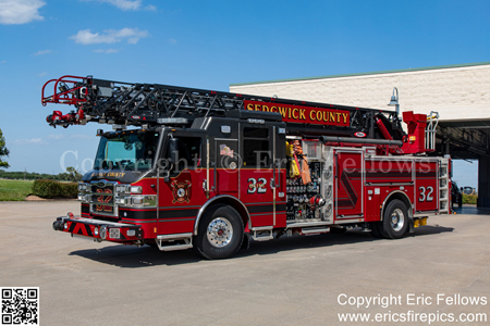 Quint 32 - 2021 Pierce Velocity 107' Ascendant