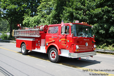Engine 1 - 1971 Mack CF