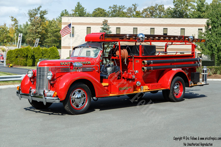 Engine 1 - 1938 Diamond T/Maxim