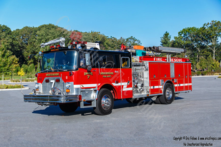 Engine 7 - 1977 Mack/Middleboro