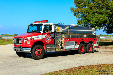 Tanker 43 - 1999 Freightliner/S&S