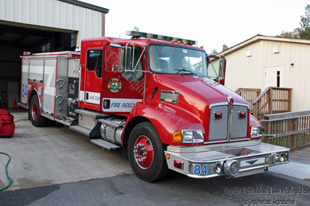 Engine 84 - 2004 Kenworth/Pierce