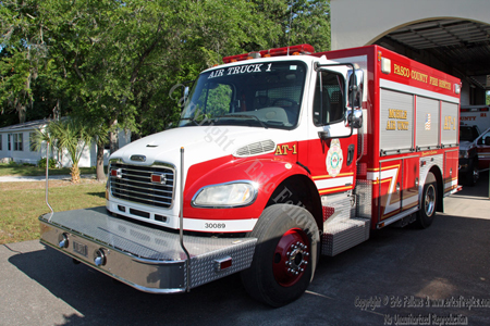 AT-1 - 2005 Freightliner/E-One