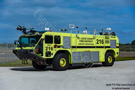 ARFF 216 - 2006 Oshkosh Striker