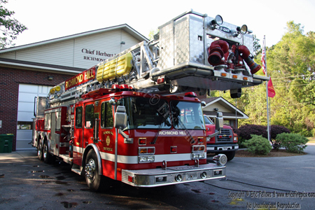 Tower 1 - 2003 E-One Hurricane