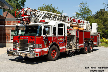 Ladder 1 - 2003 Pierce Dash 105'