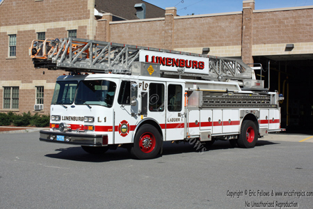 Former 19 Ladder 1 - 1988 E-One Hurricane 110'