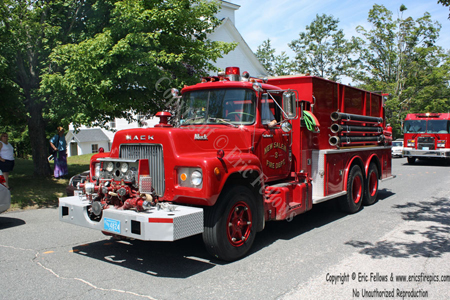 Former 26 Engine 3 - 1972 Mack R / Continental