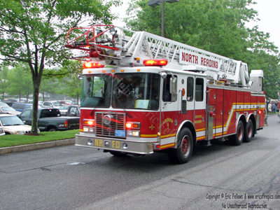 Ladder 1 - 1999 HME / Smeal 105'