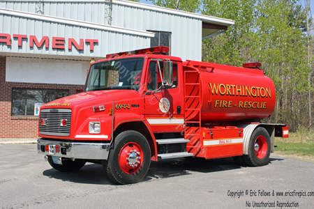 69 Tanker 1 - 1995 Freightliner / Dept Built