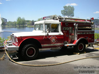 1967 Kaiser Jeep M715 Attack 1