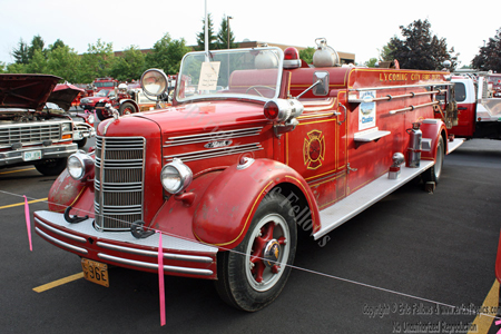 1948 Mack E Service Ladder